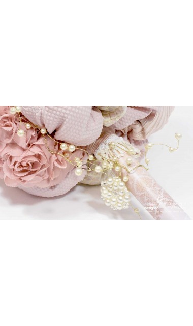 Lumanare botez brodata cu gold si accesorizata cu trei figurine unicorni Golden Unicorns Valley 7